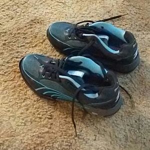 Brand new steel toe puma tennis shoes
